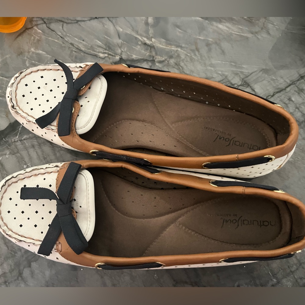 Natural soul shoes. Size 10